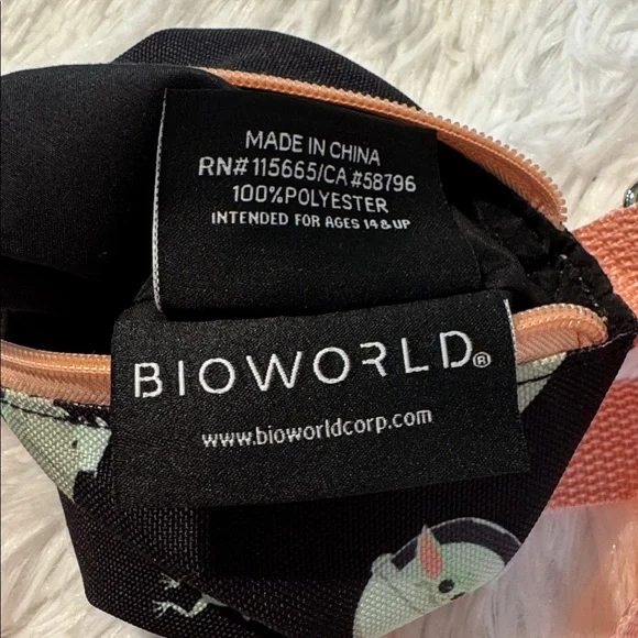 Star Wars Black and Peach Bag with Baby Yoda - Picture 3 of 7